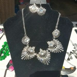 Necklace and earring set